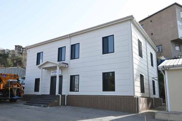 Edifícios comerciais e de gestão